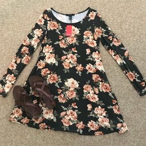 Long Sleeve Green Floral Summer Loose Dress NWT